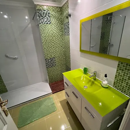 Rsid. El Duque-1 * Адехе