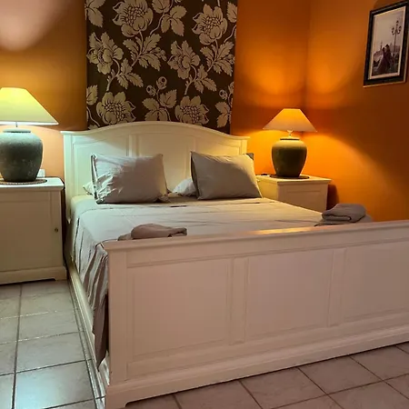 Rsid. El Duque-1 Apartment *