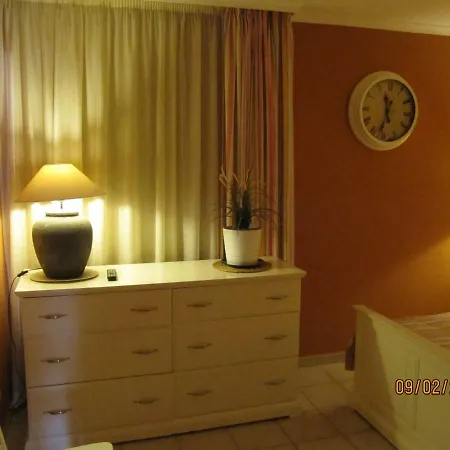 Rsid. El Duque-1 Apartment *